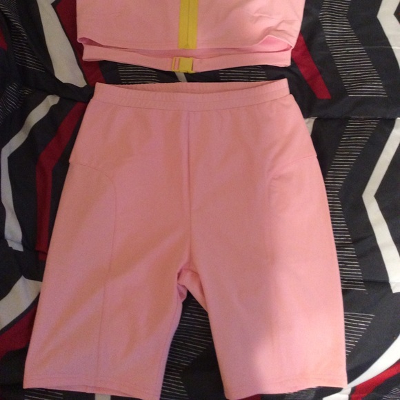 Buckled biker short set - Picture 4 of 4